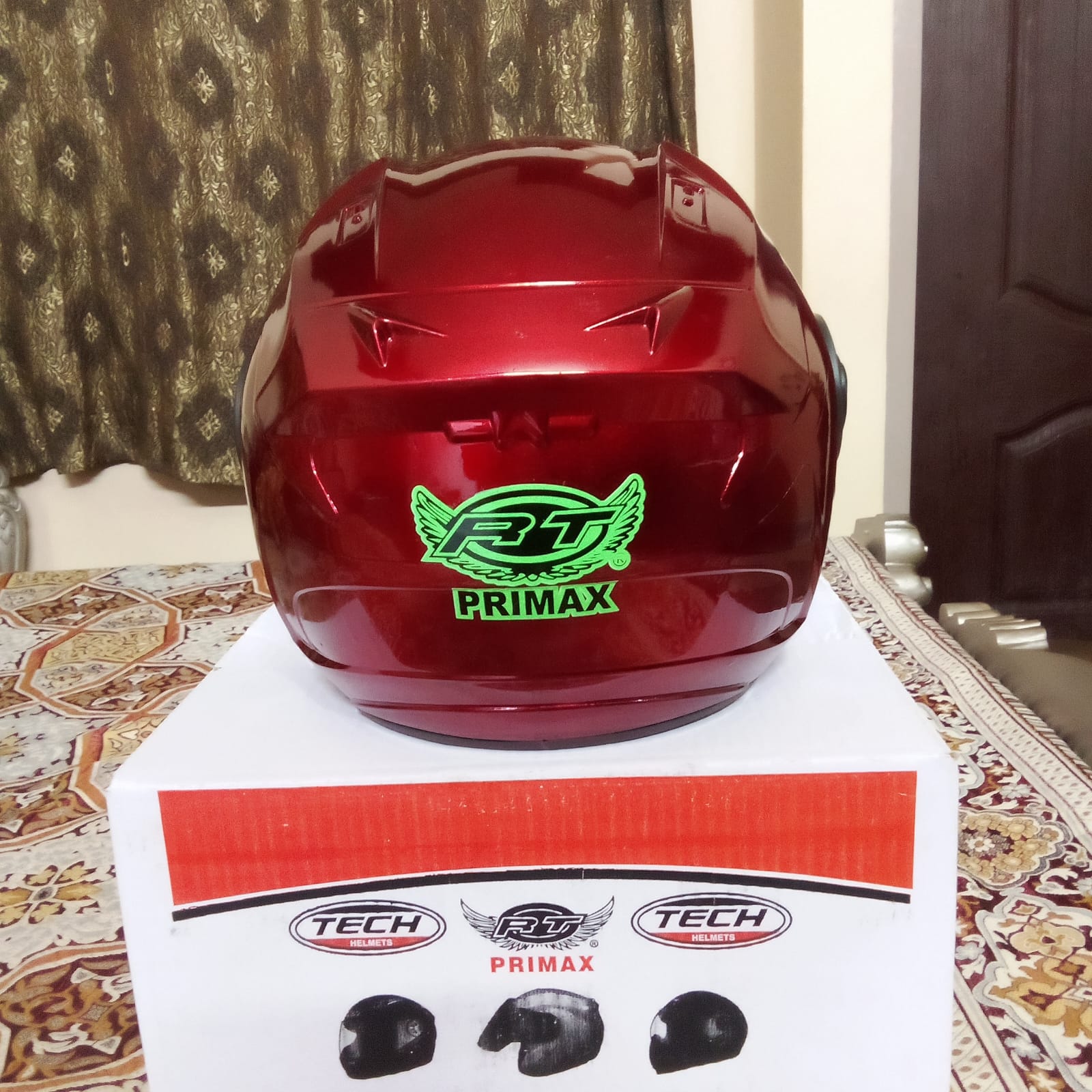 Primax Racing Motorcycle Helmet – Advanced Polycarbonate Shell (Red)
