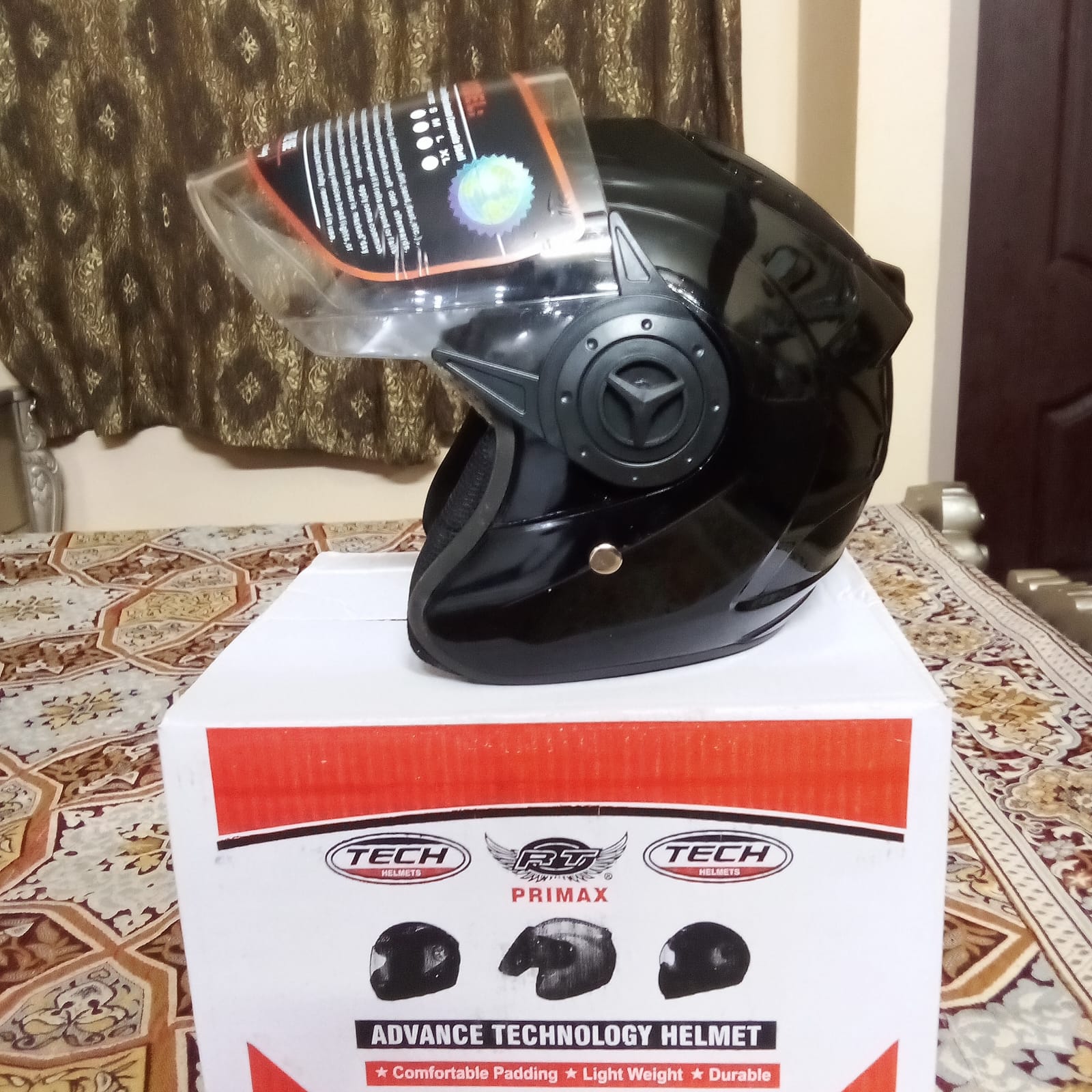 Primax Motorcycle Helmet – Lightweight Polycarbonate Racing Shell
